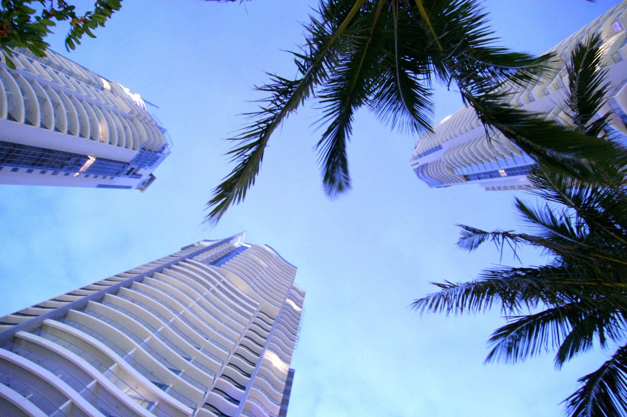 Mantra Towers Of Chevron Aparthotel Surfers Paradise Esterno foto